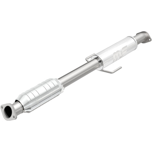 MagnaFlow OEM Grade Federal / EPA Compliant Direct-Fit Catalytic Converter 51133