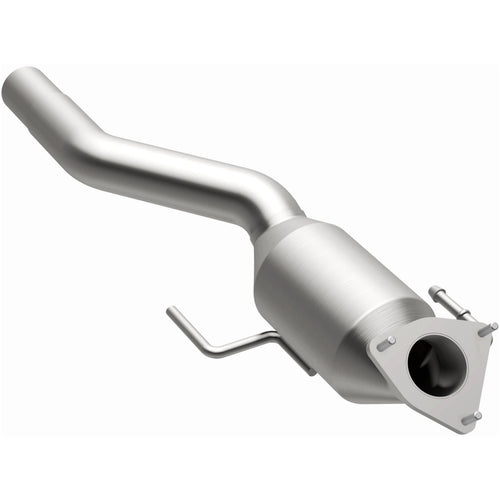 MagnaFlow 2004-2006 Volkswagen Touareg 4.2L OEM Grade Federal / EPA Compliant Direct-Fit Catalytic Converter 51154