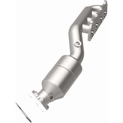 MagnaFlow 2002-2004 Volkswagen Passat 4.0L OEM Grade Federal / EPA Compliant Direct-Fit Manifold Catalytic Converter 51197