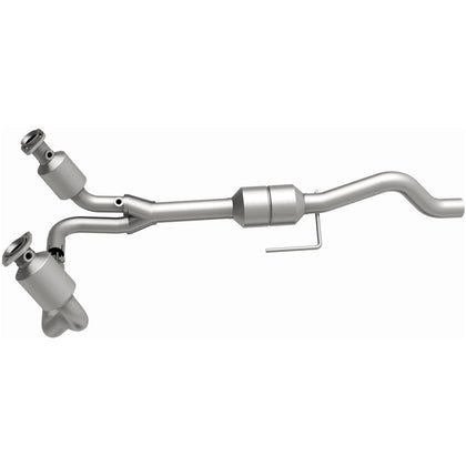 MagnaFlow 2000-2003 Dodge Durango 4.7L OEM Grade Federal / EPA Compliant Direct-Fit Catalytic Converter 51338