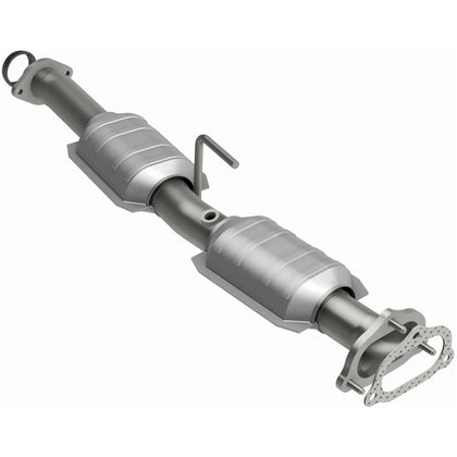 MagnaFlow OEM Grade Federal / EPA Compliant Direct-Fit Catalytic Converter 51379