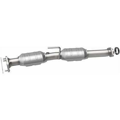 MagnaFlow OEM Grade Federal / EPA Compliant Direct-Fit Catalytic Converter 51379