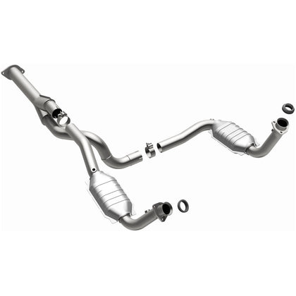MagnaFlow 2000-2002 Chevrolet Express 1500 4.3L | 2000-2002 GMC Savana 1500 4.3L OEM Grade Federal / EPA Compliant Direct-Fit Catalytic Converter 51510