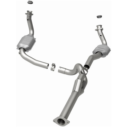 MagnaFlow 2000-2002 Chevrolet Express 1500 4.3L | 2000-2002 GMC Savana 1500 4.3L OEM Grade Federal / EPA Compliant Direct-Fit Catalytic Converter 51510