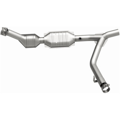 MagnaFlow 2001-2003 Ford F-150 5.4L | 2001-2002 Lincoln Navigator 5.4L OEM Grade Federal / EPA Compliant Direct-Fit Catalytic Converter 51544