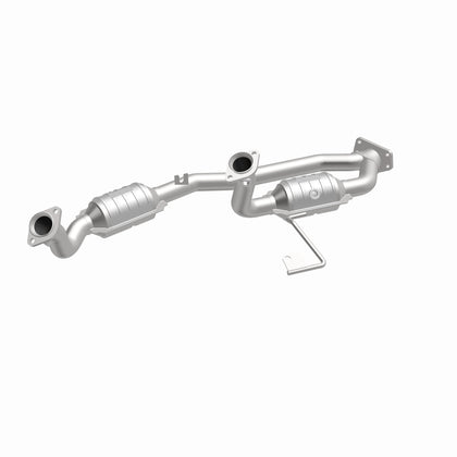 MagnaFlow 2005 Volvo XC90 2.9L OEM Grade Federal / EPA Compliant Direct-Fit Catalytic Converter 51576
