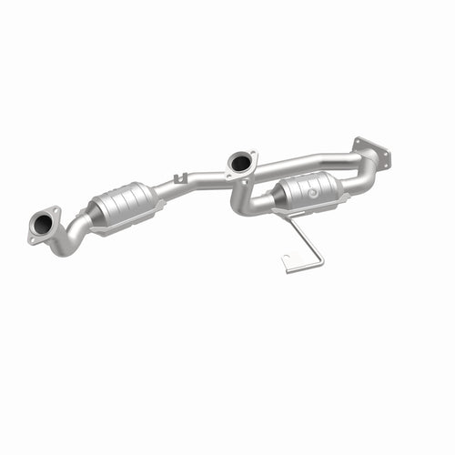 MagnaFlow 2005 Volvo XC90 2.9L OEM Grade Federal / EPA Compliant Direct-Fit Catalytic Converter 51576