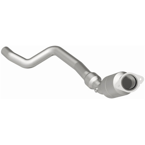 MagnaFlow OEM Grade Federal / EPA Compliant Direct-Fit Catalytic Converter 51584
