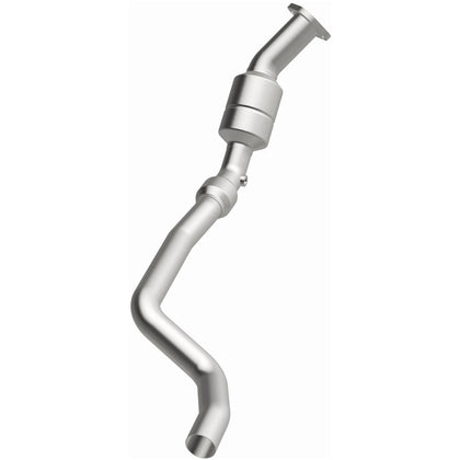 MagnaFlow OEM Grade Federal / EPA Compliant Direct-Fit Catalytic Converter 51584