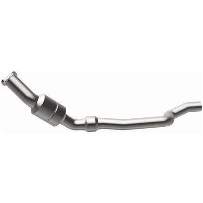 MagnaFlow OEM Grade Federal / EPA Compliant Direct-Fit Catalytic Converter 51584