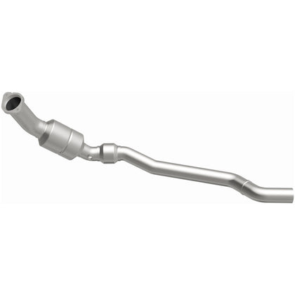 MagnaFlow OEM Grade Federal / EPA Compliant Direct-Fit Catalytic Converter 51585