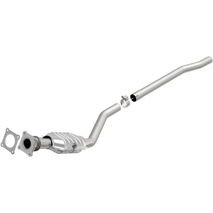 MagnaFlow 2001-2003 Chrysler Voyager 2.4L | 2001-2007 Dodge Caravan 2.4L OEM Grade Federal / EPA Compliant Direct-Fit Catalytic Converter 51614