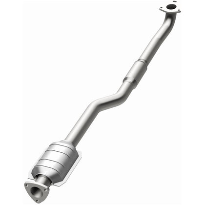 MagnaFlow 1999-2002 Daewoo Leganza 2.2L OEM Grade Federal / EPA Compliant Direct-Fit Catalytic Converter 51619