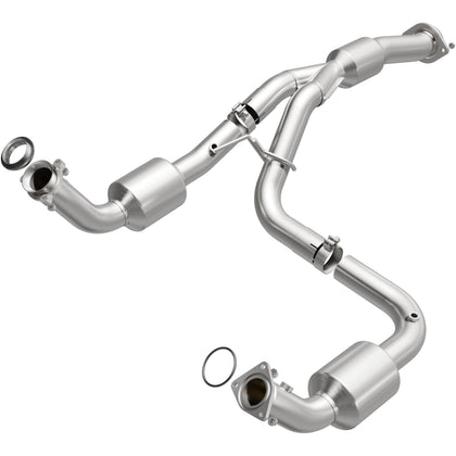 MagnaFlow OEM Grade Federal / EPA Compliant Direct-Fit Catalytic Converter 51812