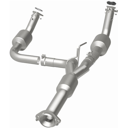 MagnaFlow OEM Grade Federal / EPA Compliant Direct-Fit Catalytic Converter 51812