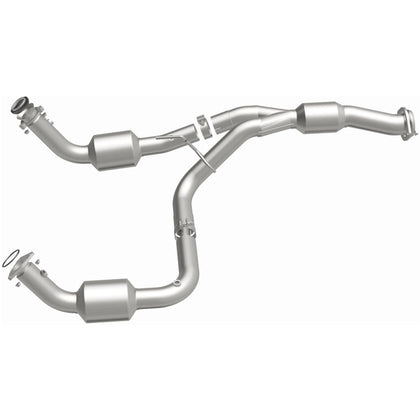 MagnaFlow OEM Grade Federal / EPA Compliant Direct-Fit Catalytic Converter 51812