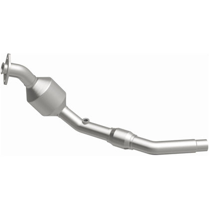 MagnaFlow 2002-2005 Land Rover Freelander 2.5L OEM Grade Federal / EPA Compliant Direct-Fit Catalytic Converter 51877