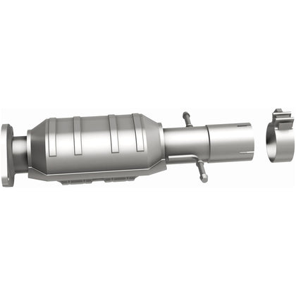 MagnaFlow OEM Grade Federal / EPA Compliant Direct-Fit Catalytic Converter 51913