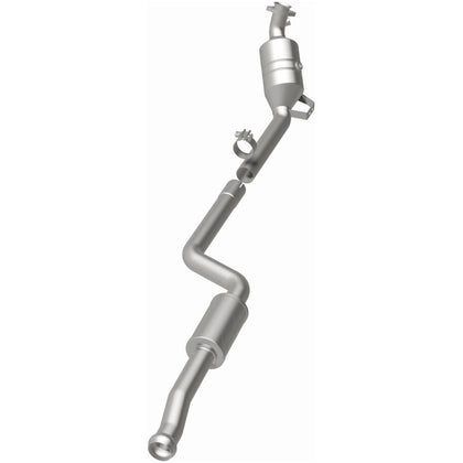 MagnaFlow 2008 Mercedes-Benz C350 3.5L | 2008-2010 Mercedes-Benz C300 3.0L OEM Grade Federal / EPA Compliant Direct-Fit Catalytic Converter 51922