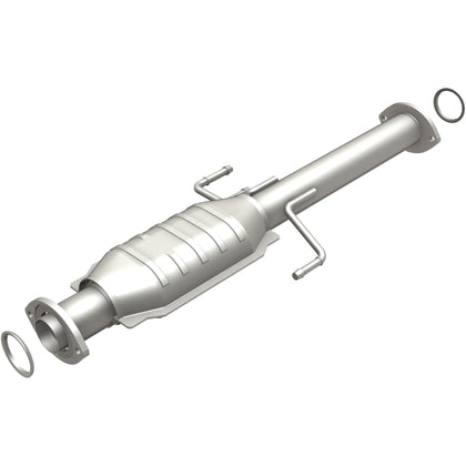 MagnaFlow 2000-2004 Toyota Tacoma 3.4L OEM Grade Federal / EPA Compliant Direct-Fit Catalytic Converter 51944