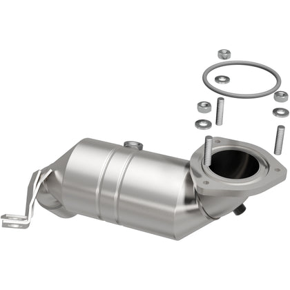 MagnaFlow 2003-2005 Jaguar X-Type 2.5L | 2003-2008 Jaguar X-Type 3.0L OEM Grade Federal / EPA Compliant Direct-Fit Catalytic Converter 52015
