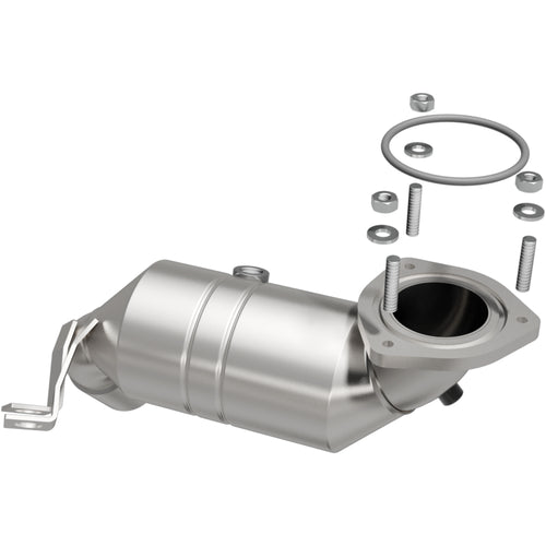 MagnaFlow 2003-2005 Jaguar X-Type 2.5L | 2003-2008 Jaguar X-Type 3.0L OEM Grade Federal / EPA Compliant Direct-Fit Catalytic Converter 52015