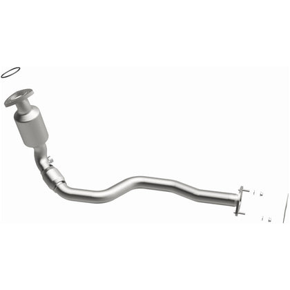 MagnaFlow OEM Grade Federal / EPA Compliant Direct-Fit Catalytic Converter 52096