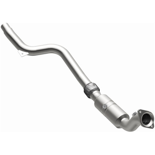 MagnaFlow OEM Grade Federal / EPA Compliant Direct-Fit Catalytic Converter 52101