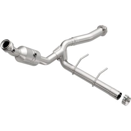 MagnaFlow 2011-2014 Ford F-150 5.0L OEM Grade Federal / EPA Compliant Direct-Fit Catalytic Converter 52139