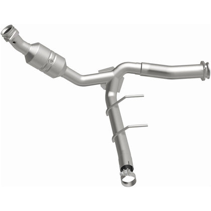 MagnaFlow 2011-2014 Ford F-150 5.0L OEM Grade Federal / EPA Compliant Direct-Fit Catalytic Converter 52139