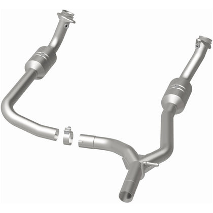 MagnaFlow 2009-2014 Ford E-150 4.6L | 2009-2014 Ford E-250 4.6L OEM Grade Federal / EPA Compliant Direct-Fit Catalytic Converter 52153