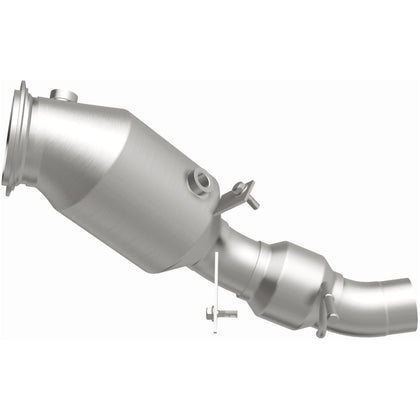 MagnaFlow OEM Grade Federal / EPA Compliant Direct-Fit Catalytic Converter 52266