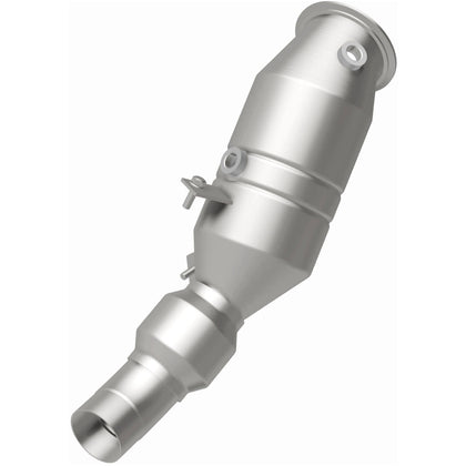MagnaFlow OEM Grade Federal / EPA Compliant Direct-Fit Catalytic Converter 52267