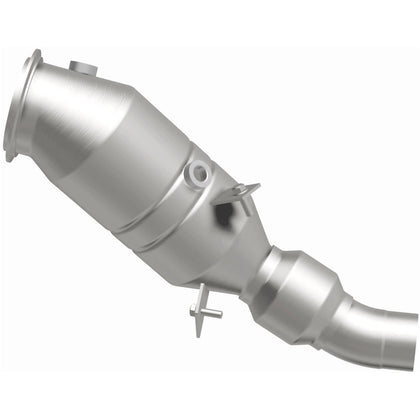 MagnaFlow OEM Grade Federal / EPA Compliant Direct-Fit Catalytic Converter 52267