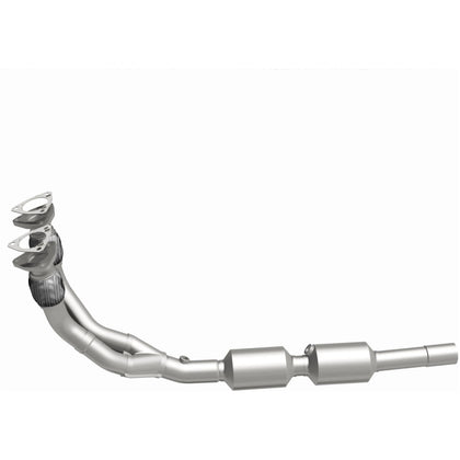 MagnaFlow 2002-2004 Volkswagen Jetta 2.8L | 2002-2005 Volkswagen Golf 2.8L OEM Grade Federal / EPA Compliant Direct-Fit Catalytic Converter 52289