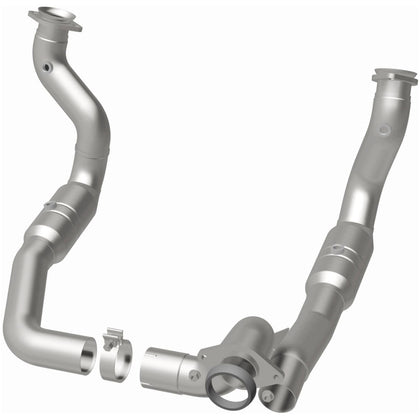 MagnaFlow 2011-2022 Ford F-250 Super Duty 6.2L | 2011-2022 Ford F-350 Super Duty 6.2L OEM Grade Federal / EPA Compliant Direct-Fit Catalytic Converter 52297