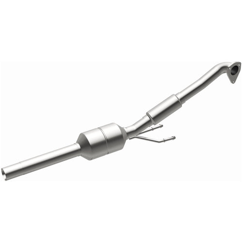 MagnaFlow OEM Grade Federal / EPA Compliant Direct-Fit Catalytic Converter 52426