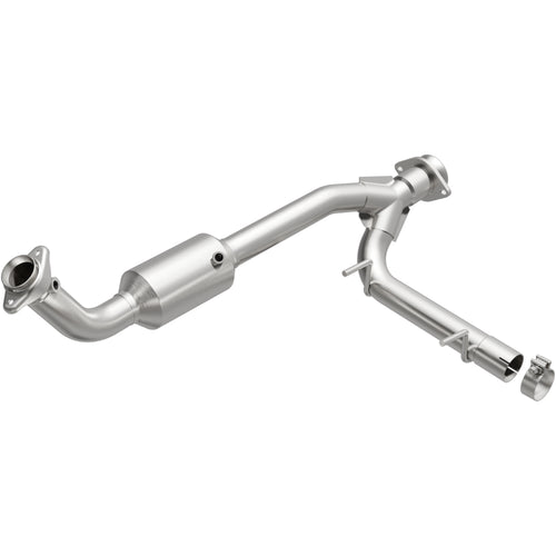 MagnaFlow 2005-2006 Lincoln Navigator 5.4L OEM Grade Federal / EPA Compliant Direct-Fit Catalytic Converter 52508