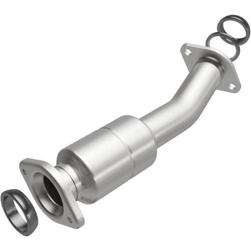 MagnaFlow 2011-2016 Toyota Sienna 3.5L OEM Grade Federal / EPA Compliant Direct-Fit Catalytic Converter 52549