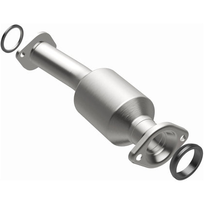MagnaFlow 2011 Toyota Sienna 3.5L OEM Grade Federal / EPA Compliant Direct-Fit Catalytic Converter 52557