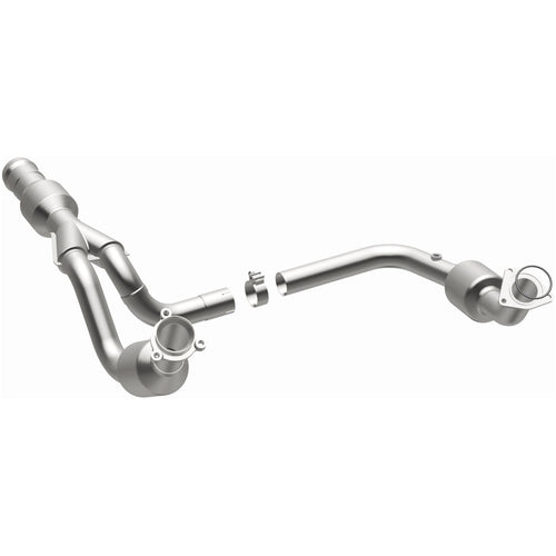 MagnaFlow OEM Grade Federal / EPA Compliant Direct-Fit Catalytic Converter 52616