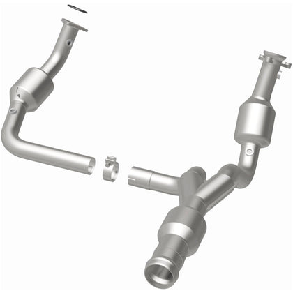 MagnaFlow OEM Grade Federal / EPA Compliant Direct-Fit Catalytic Converter 52616