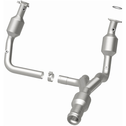 MagnaFlow OEM Grade Federal / EPA Compliant Direct-Fit Catalytic Converter 52617