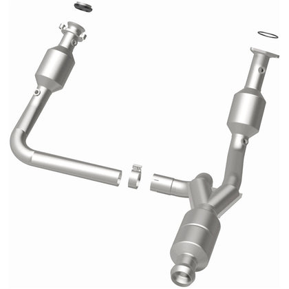 MagnaFlow OEM Grade Federal / EPA Compliant Direct-Fit Catalytic Converter 52642