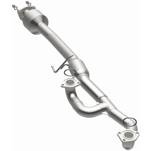 MagnaFlow OEM Grade Federal / EPA Compliant Direct-Fit Catalytic Converter 52756