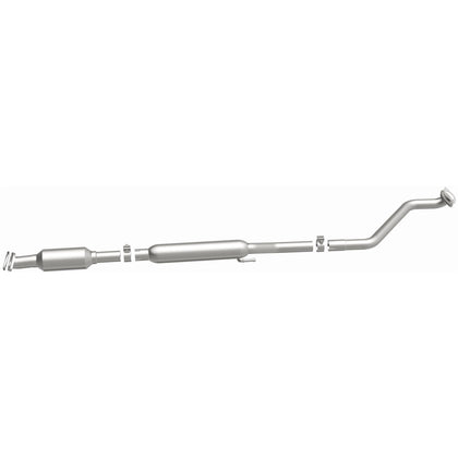 MagnaFlow OEM Grade Federal / EPA Compliant Direct-Fit Catalytic Converter 52828