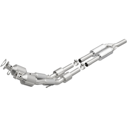 MagnaFlow 2012-2018 Volkswagen Passat 3.6L OEM Grade Federal / EPA Compliant Direct-Fit Catalytic Converter 52938