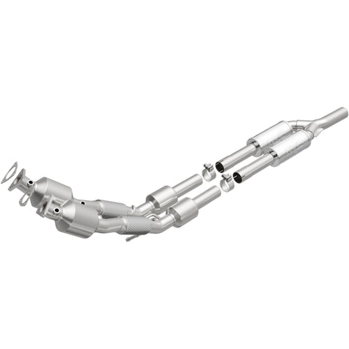 MagnaFlow 2012-2018 Volkswagen Passat 3.6L OEM Grade Federal / EPA Compliant Direct-Fit Catalytic Converter 52938