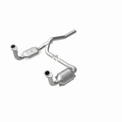MagnaFlow 2008-2011 Dodge Nitro 4.0L California Grade CARB Compliant Direct-Fit Catalytic Converter 5451829