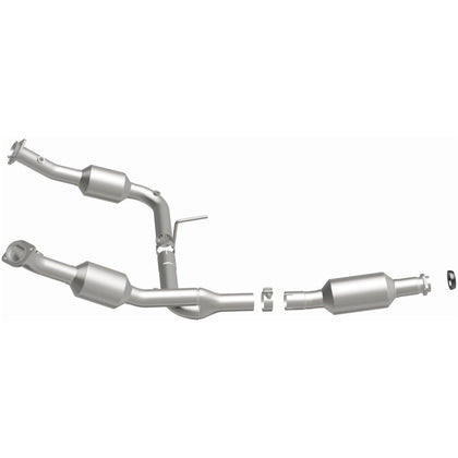 MagnaFlow 2004-2005 Ford Explorer 4.6L | 2004-2005 Mercury Mountaineer 4.6L California Grade CARB Compliant Direct-Fit Catalytic Converter 5481108